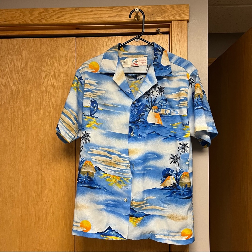 Mens Shoreline Hawaii Button-Up Shirt